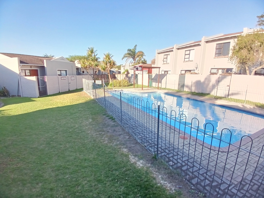 To Let 2 Bedroom Property for Rent in Lorraine Eastern Cape